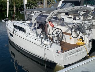 30' Beneteau 2021 Yacht For Sale